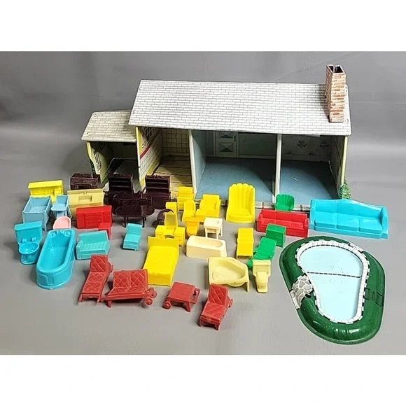 Vintage Tin Litho Ranch Style Metal Dollhouse T Cohn 1950 Furniture Pool READ - Picture 1 of 16